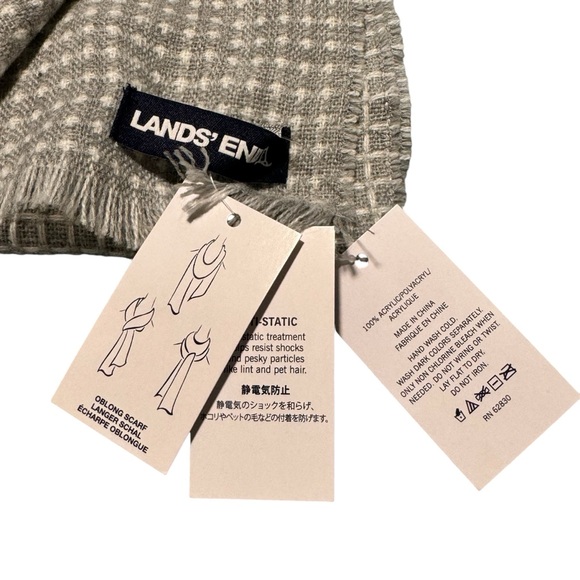 New Lands’ End grey long scarf with small fringe - Picture 6 of 8